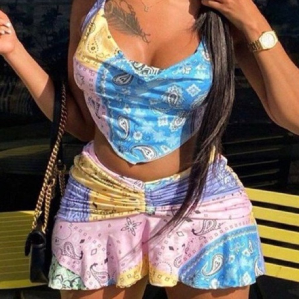 Pastel paisley skirt set